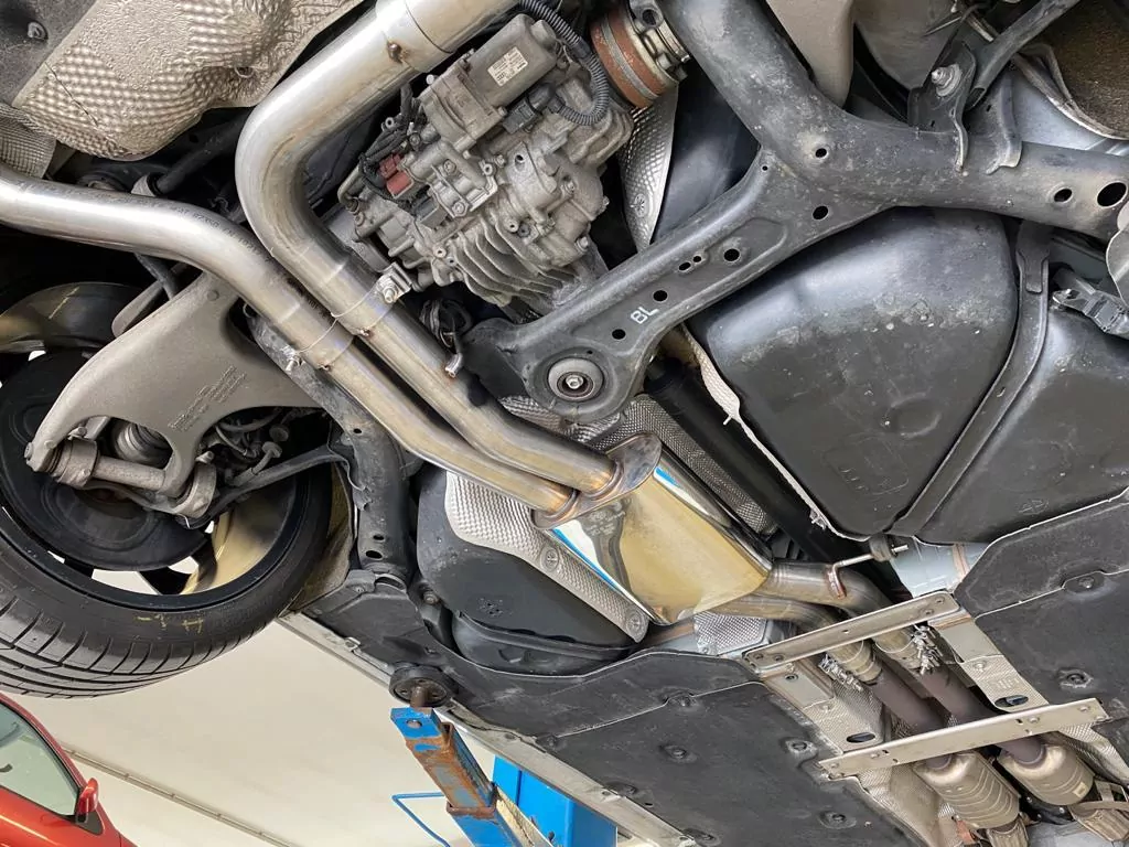 Audi S8 Typ 4H  Vorschalldämpfer