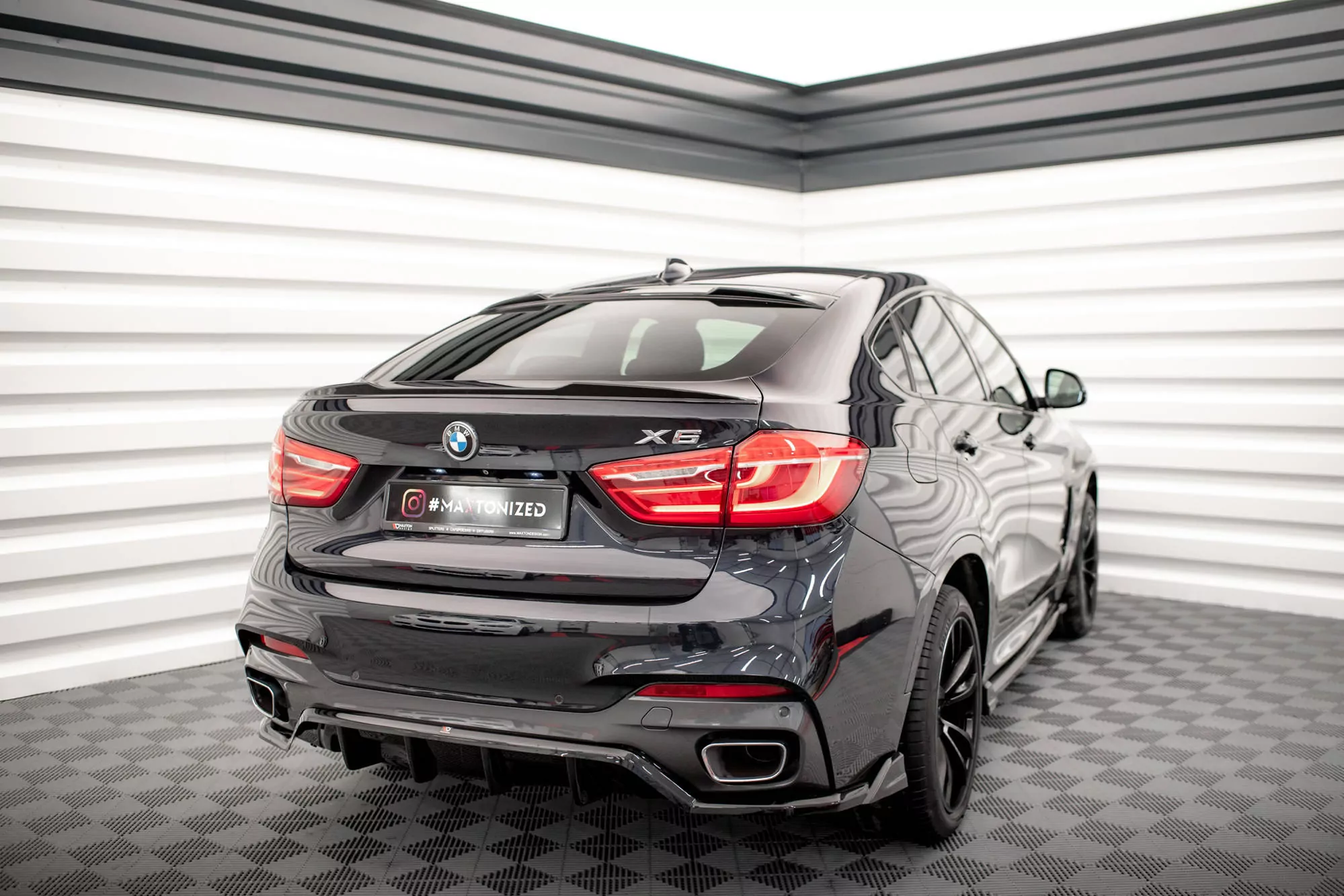 Spoiler CAP Für 3D V.1 BMW X6 F16 M-Paket / X6 M F86 Schwarz Hochglanz