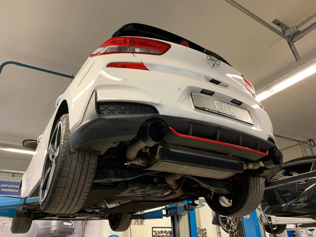 Hyundai i30N Performance + Fastback Endrohre passend auf den originalen Endschalldämpfer - 1x114 Typ 25 rechts/links schwarz glänzend