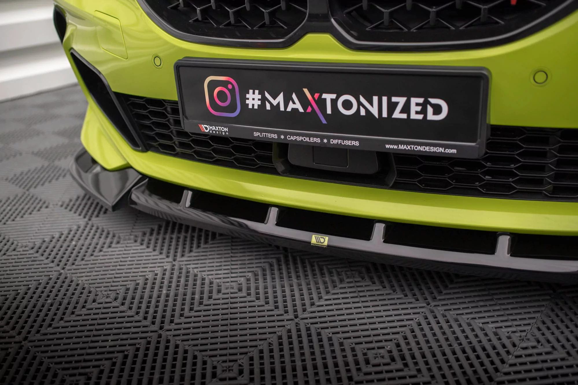 Front Ansatz V.6 Für BMW 1er F40 M-Paket / M135i  Schwarz Hochglanz