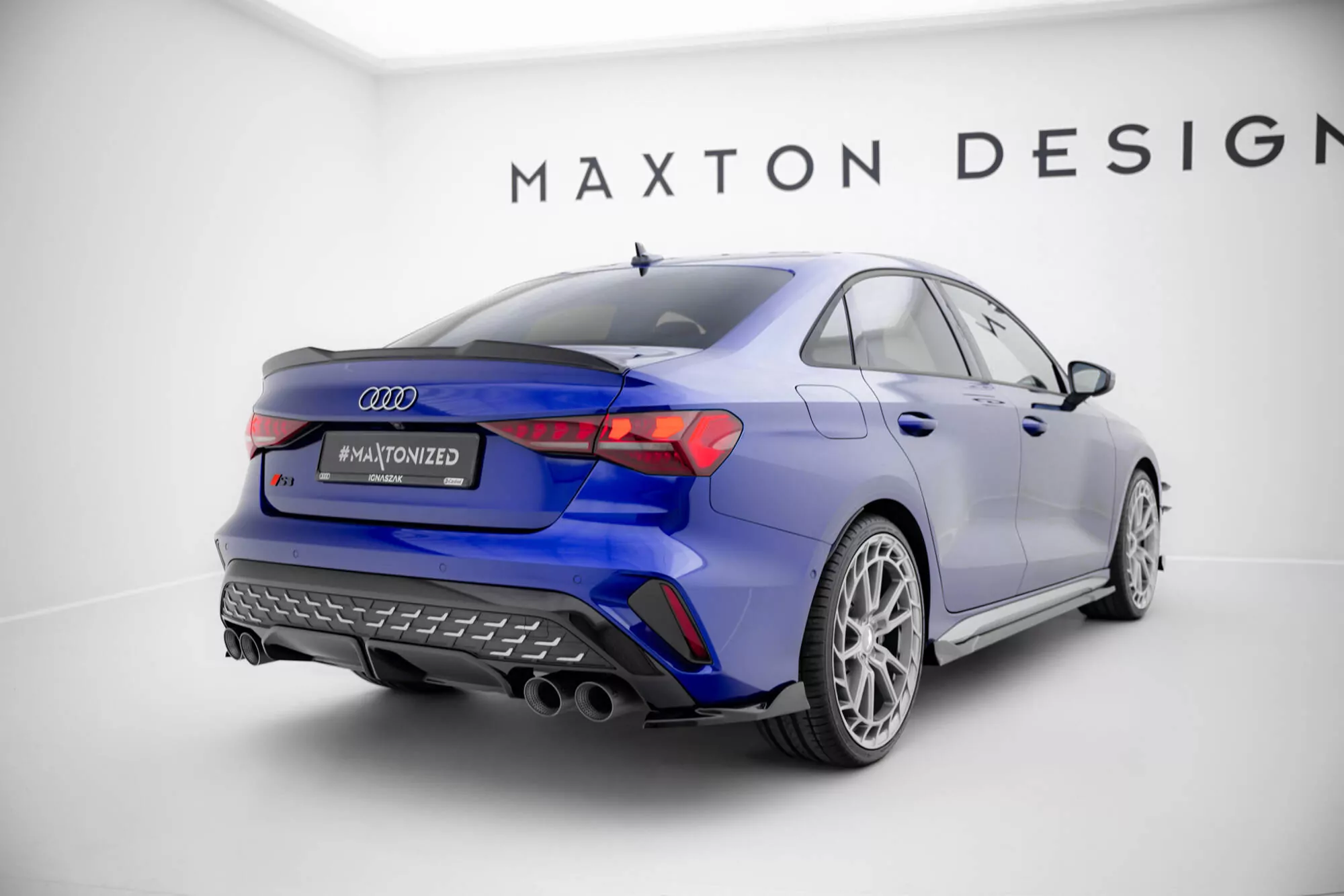 Heck Ansatz Flaps Diffusor V.2 Für Audi S3 Limousine 8Y Facelift Schwarz Hochglanz