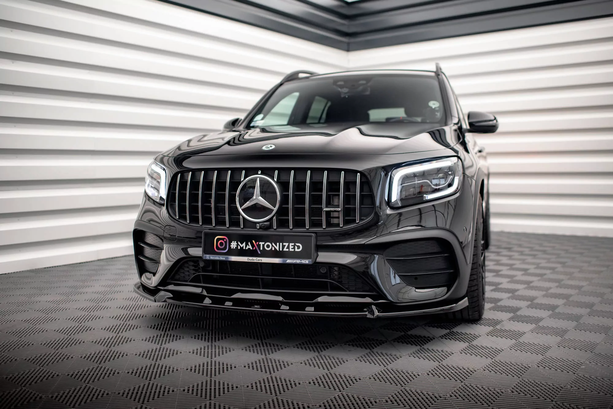 Front Ansatz V.1 Für Mercedes-AMG GLB 35 X247 Schwarz Hochglanz