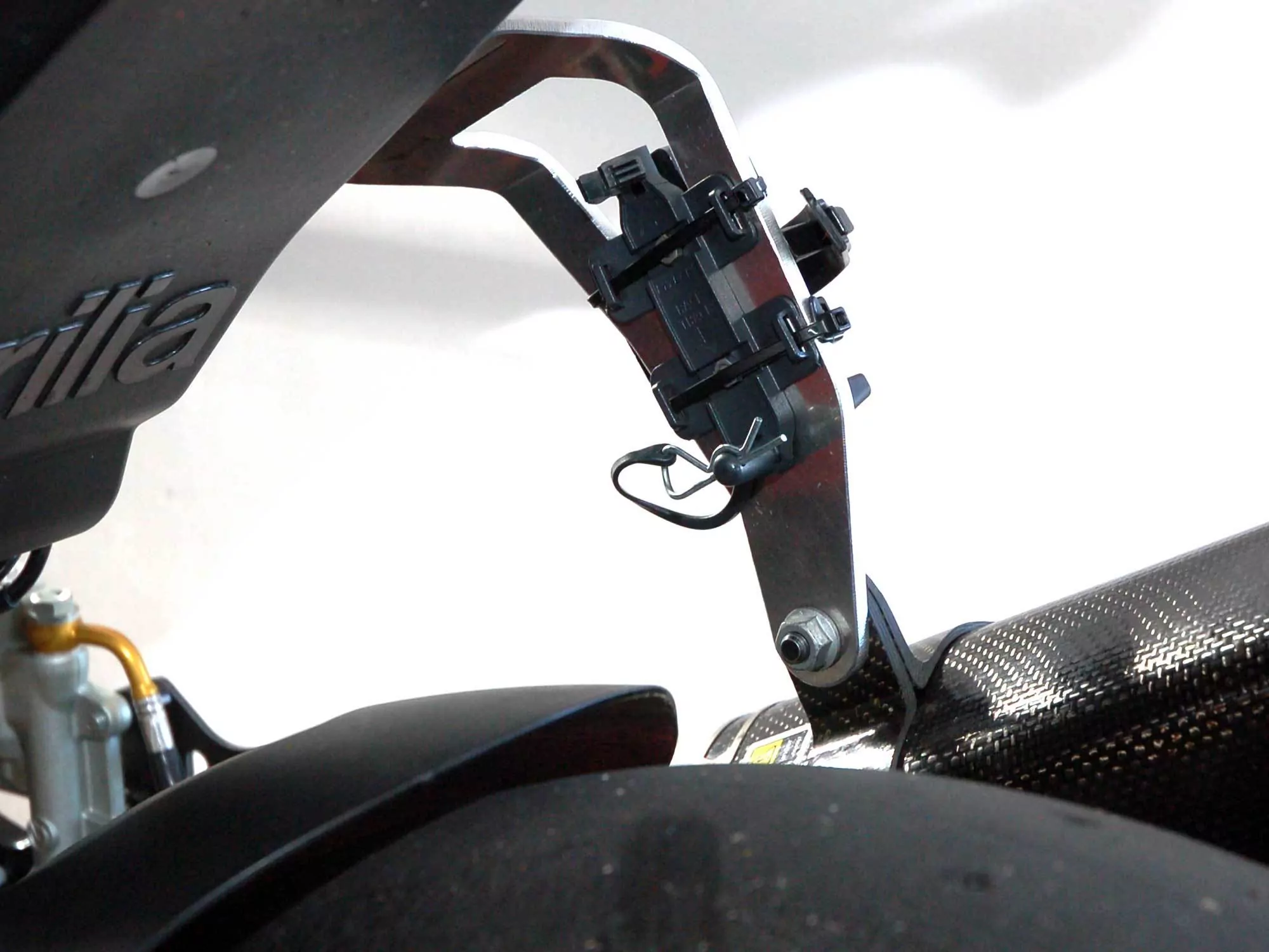 Auspuffhalter PURE für Aprilia RSV4 | Tuono V4 (2021-2022)