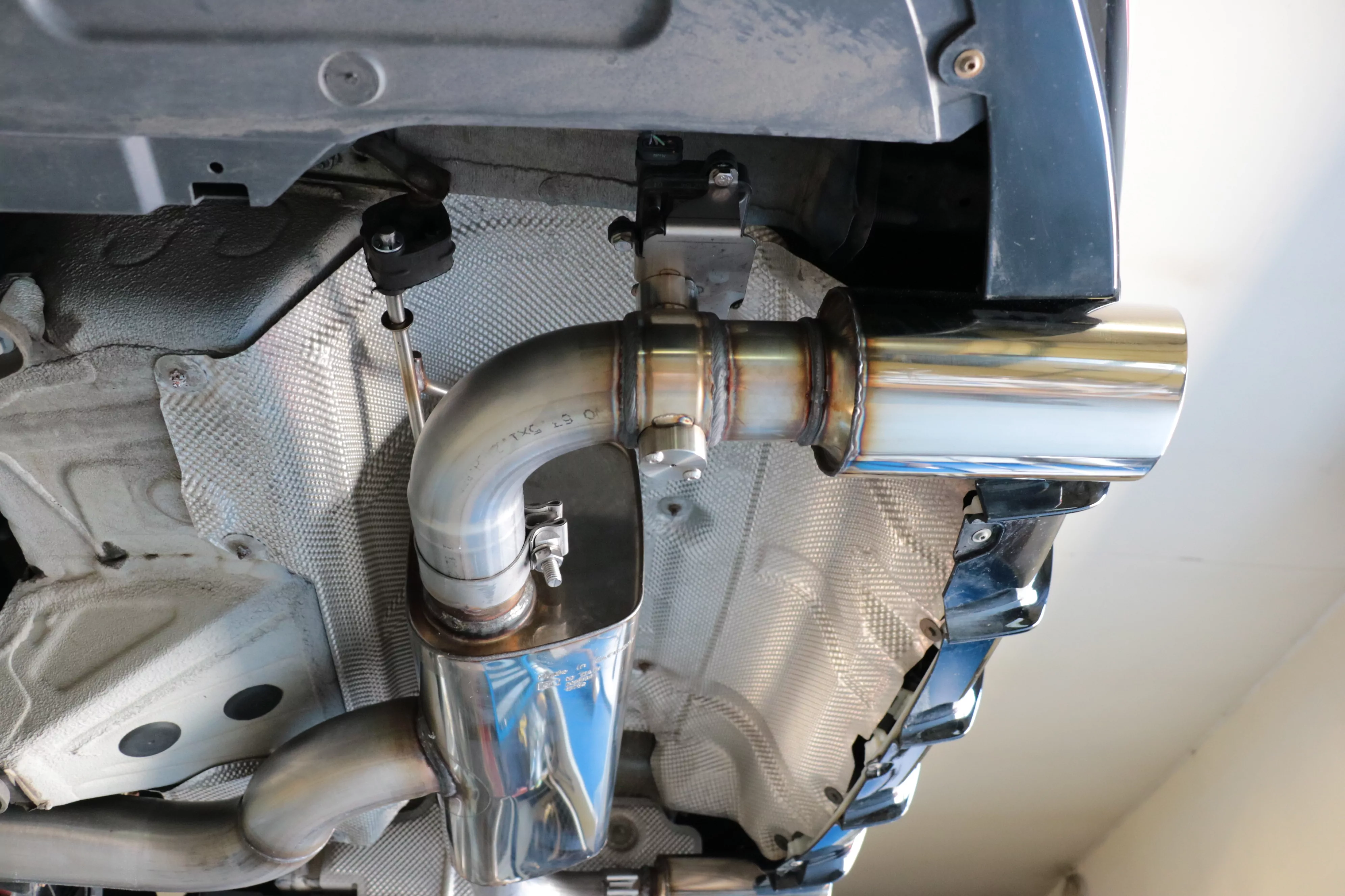 BMW F36 - 440i xDrive Grand Coupe - M-Paket  Endschalldämpfer quer Ausgang rechts/links - 1x100 Typ 25 rechts/links - mit Abgasklappe im linken Endrohr