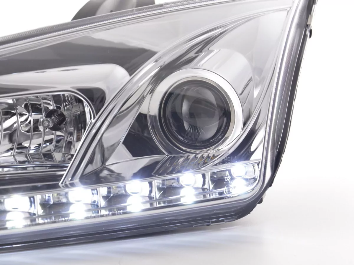 Scheinwerfer Set Daylight LED TFL-Optik Ford Focus 4/5-trg. Bj. 05-08 chrom für Rechtslenker