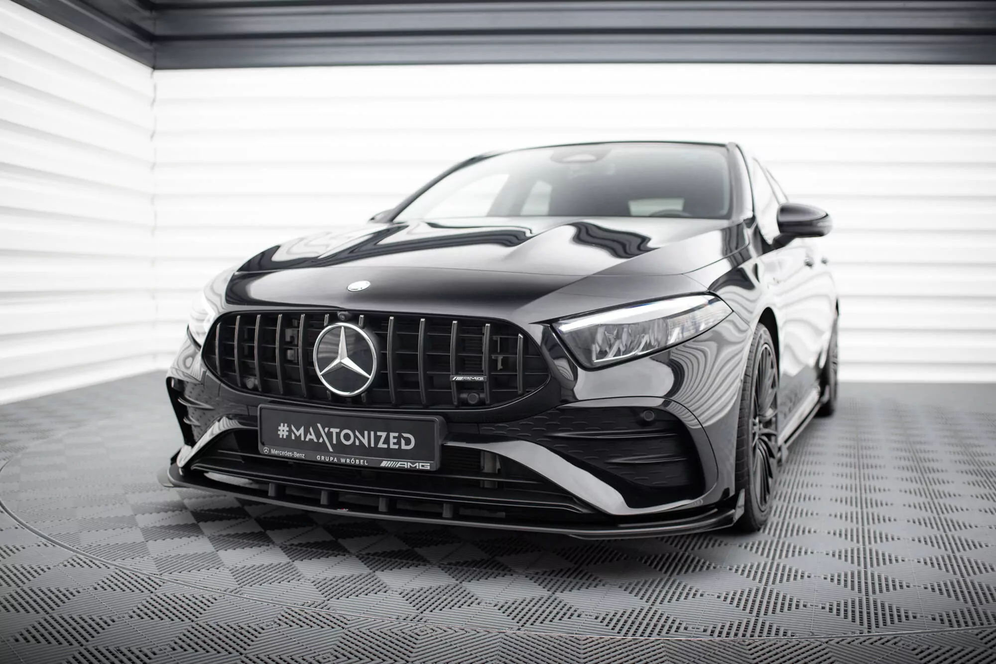 Street Pro Front Ansatz Für +Flaps Für + Flaps Mercedes-AMG A35 W177 Facelift Schwarz Hochglanz