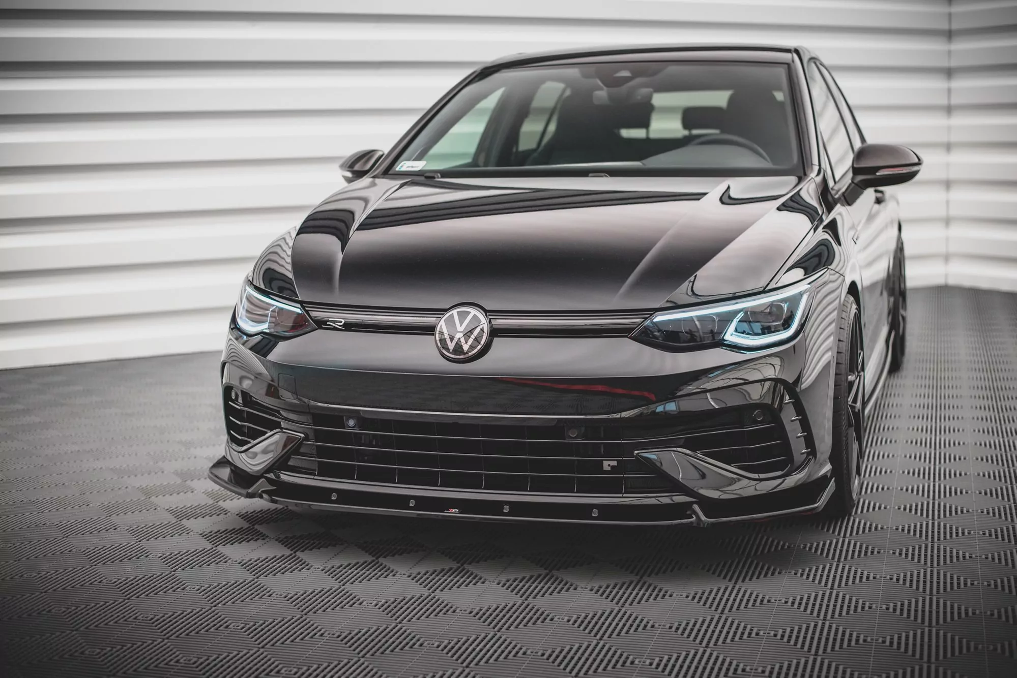 Front Ansatz V.2 Für Volkswagen Golf R Mk8 Schwarz Hochglanz