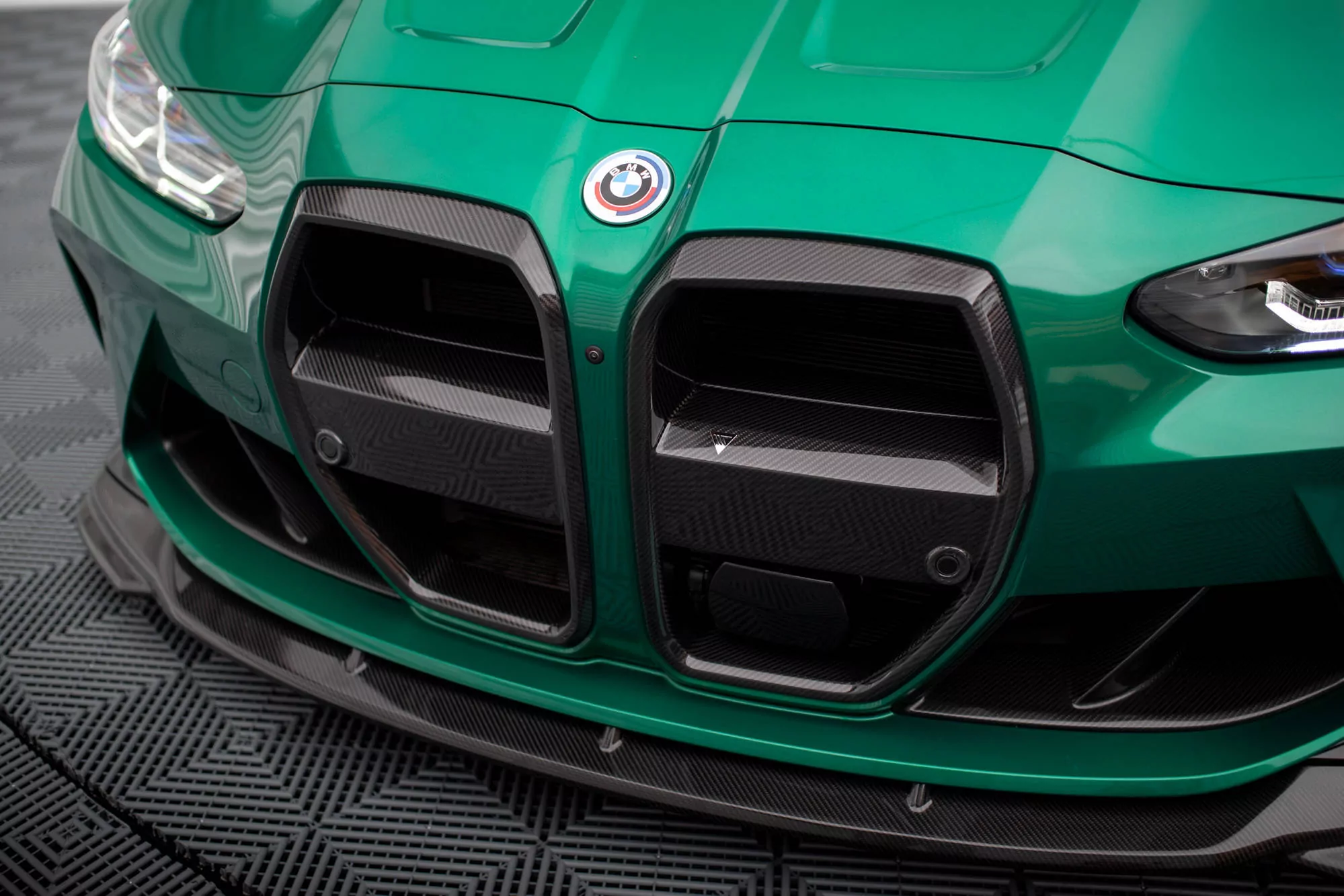 Carbon Fiber Front Grill + License Plate Holder Base BMW M4 G82  / M3 G80