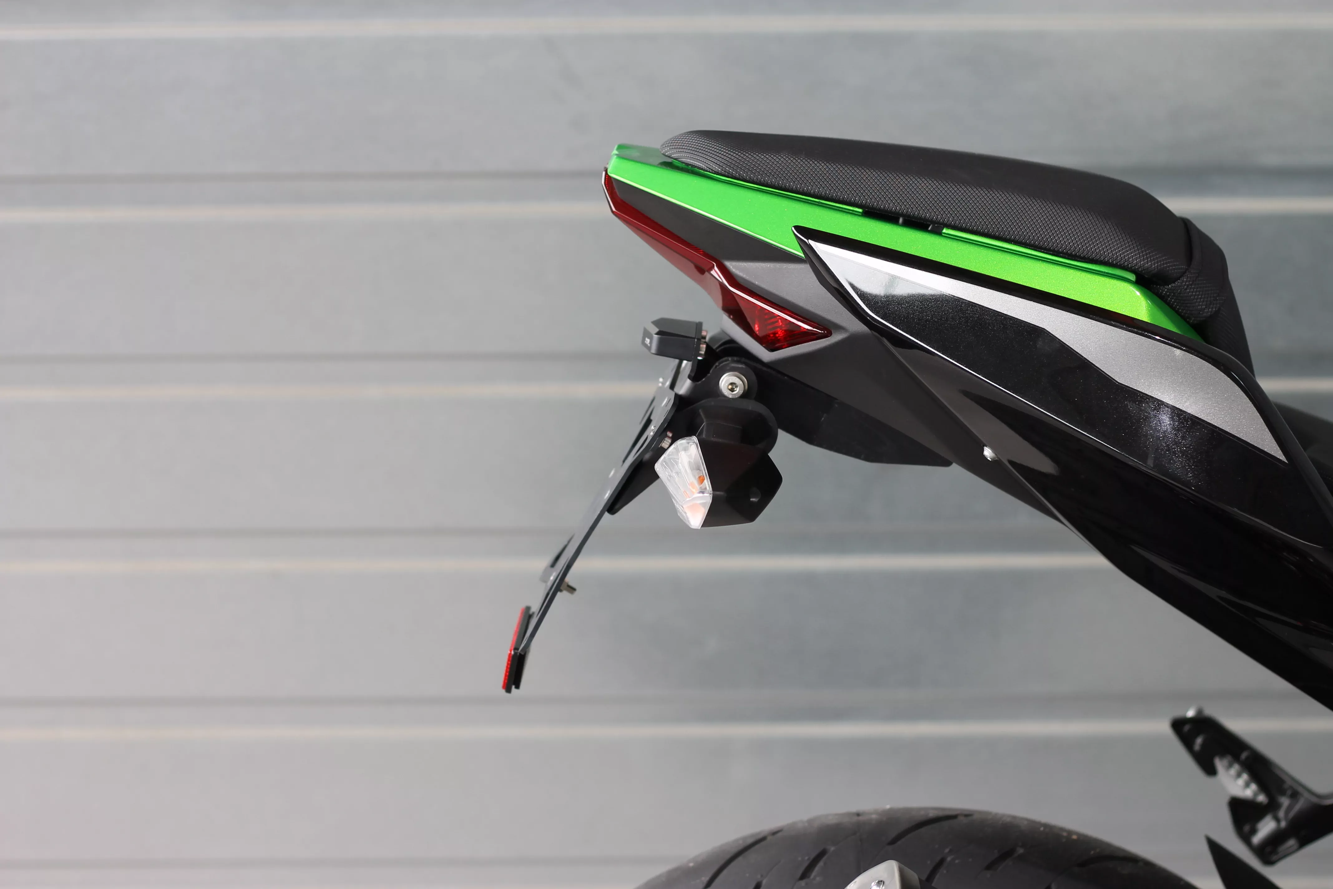 MG Biketec Kennzeichenhalter für Kawasaki Z 400 ab 2018