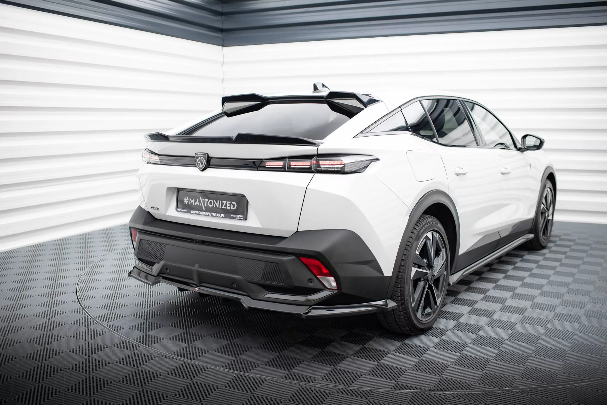 Niedriger Spoiler CAP Für 3D Peugeot 408 Mk1 Schwarz Hochglanz