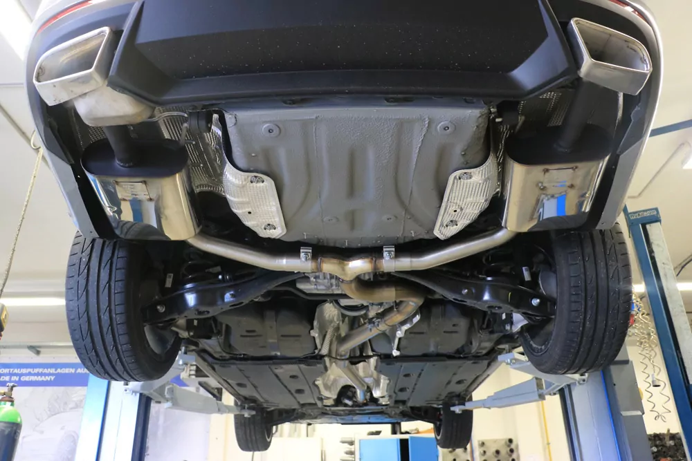 Skoda Octavia 5E RS - TDI - 4x4 mit Diesel-Endrohrblenden  Halbanlage rechts/links ab Kat - Austritt der Endrohre in den originalen Diesel-Endrohrblenden