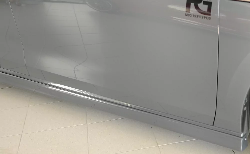 Rieger Seitenschweller rechts  (XS) matt schwarz für VW Golf 8 GTI 5-tür. 08.20-03.24 (bis Facelift)