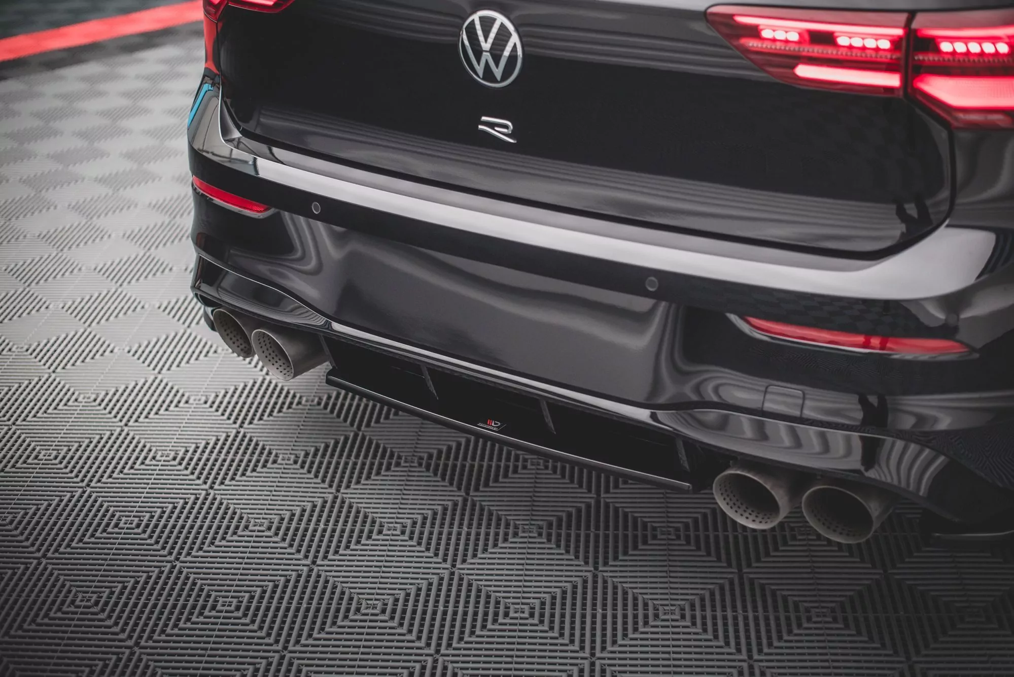 Mittlerer Diffusor Heck Ansatz Für Volkswagen Golf R Mk8 Schwarz Hochglanz
