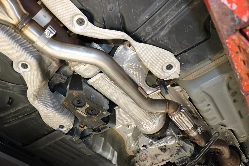 Jeep Grand Cherokee WKI/WKII  Verbindungsrohr mit Flexstück