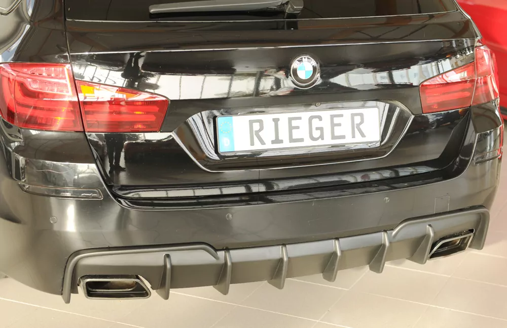 Rieger Heckeinsatz (für Fzg. mit AHK) matt schwarz für BMW 5er F11  (5K) Touring 07.13- (ab Facelift) LCI