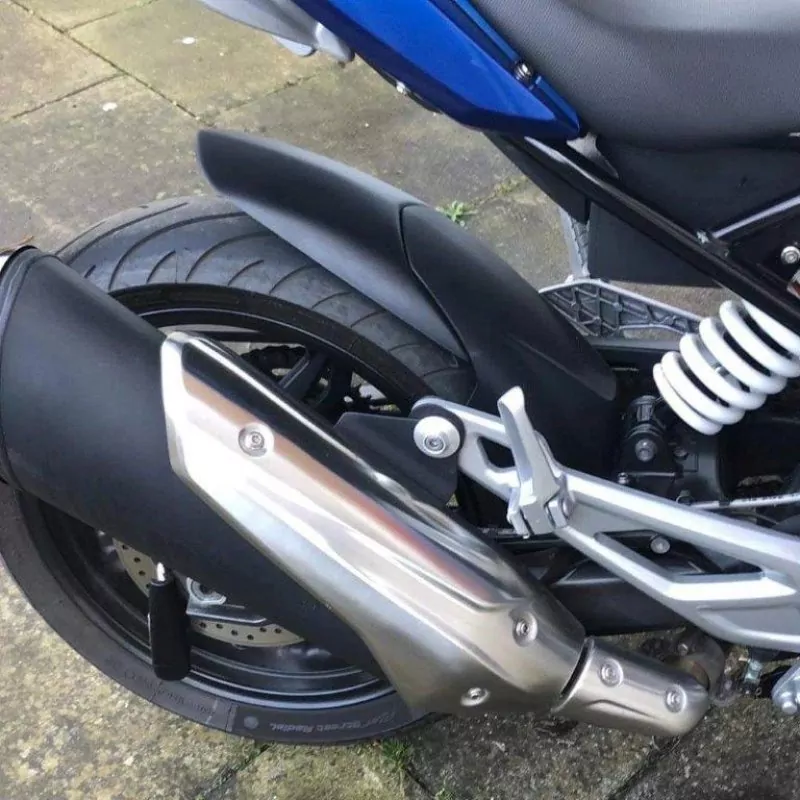 Pyramid Hinterradabdeckung Verlängerung Schwarz Matt BMW G 310 R 2017-