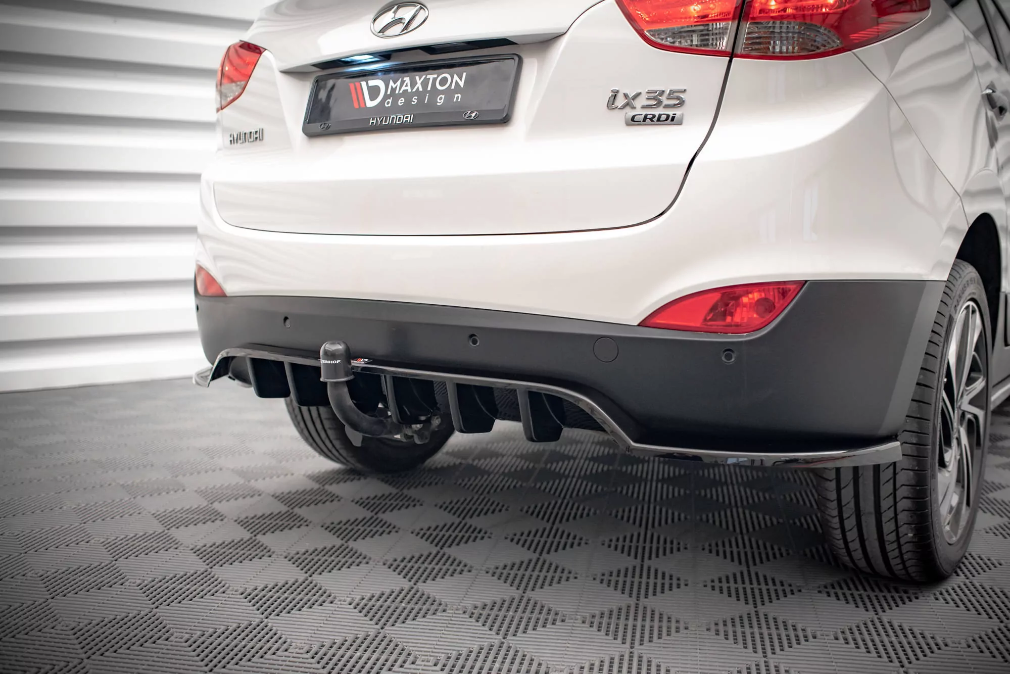 Hinten Splitter (mit Einem Vertikalem Balken) Hyundai Ix35 Mk1 Schwarz Hochglanz