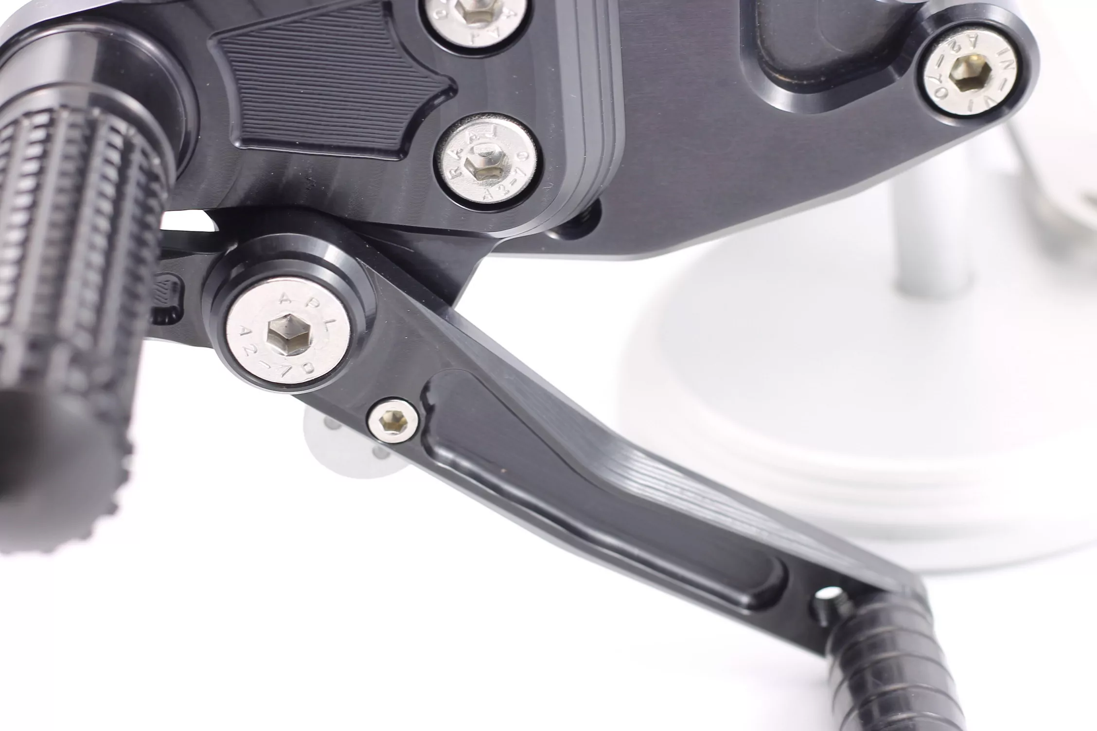 MG Biketec Sportfussrastenanlage / Rastenanlage / Fußrastenanlage mit ABE, gültig in D - A - CH für KTM 1190 RC8 ab 2008