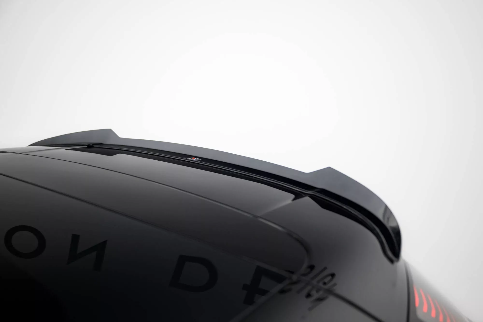 Spoiler CAP Für Volvo EX30 Mk1 Schwarz Hochglanz