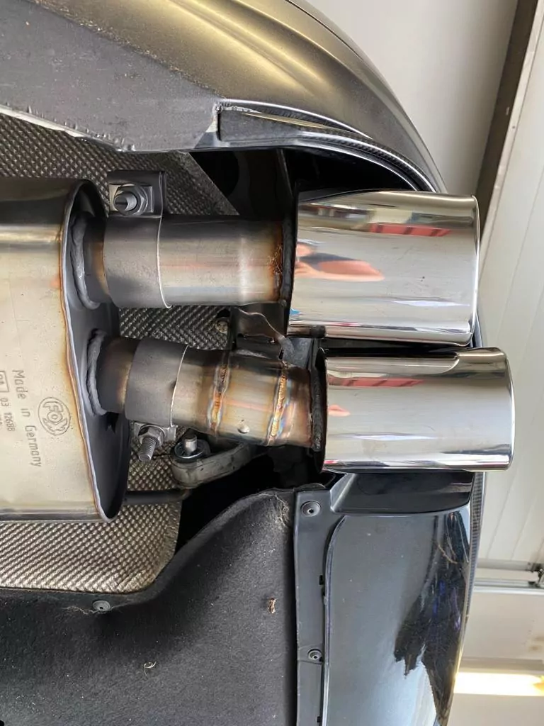 Audi S8 Typ 4H mit Abgasklappen  Endschalldämpfer rechts/links zweiflutig - 2x100x77 Typ 38 rechts/links