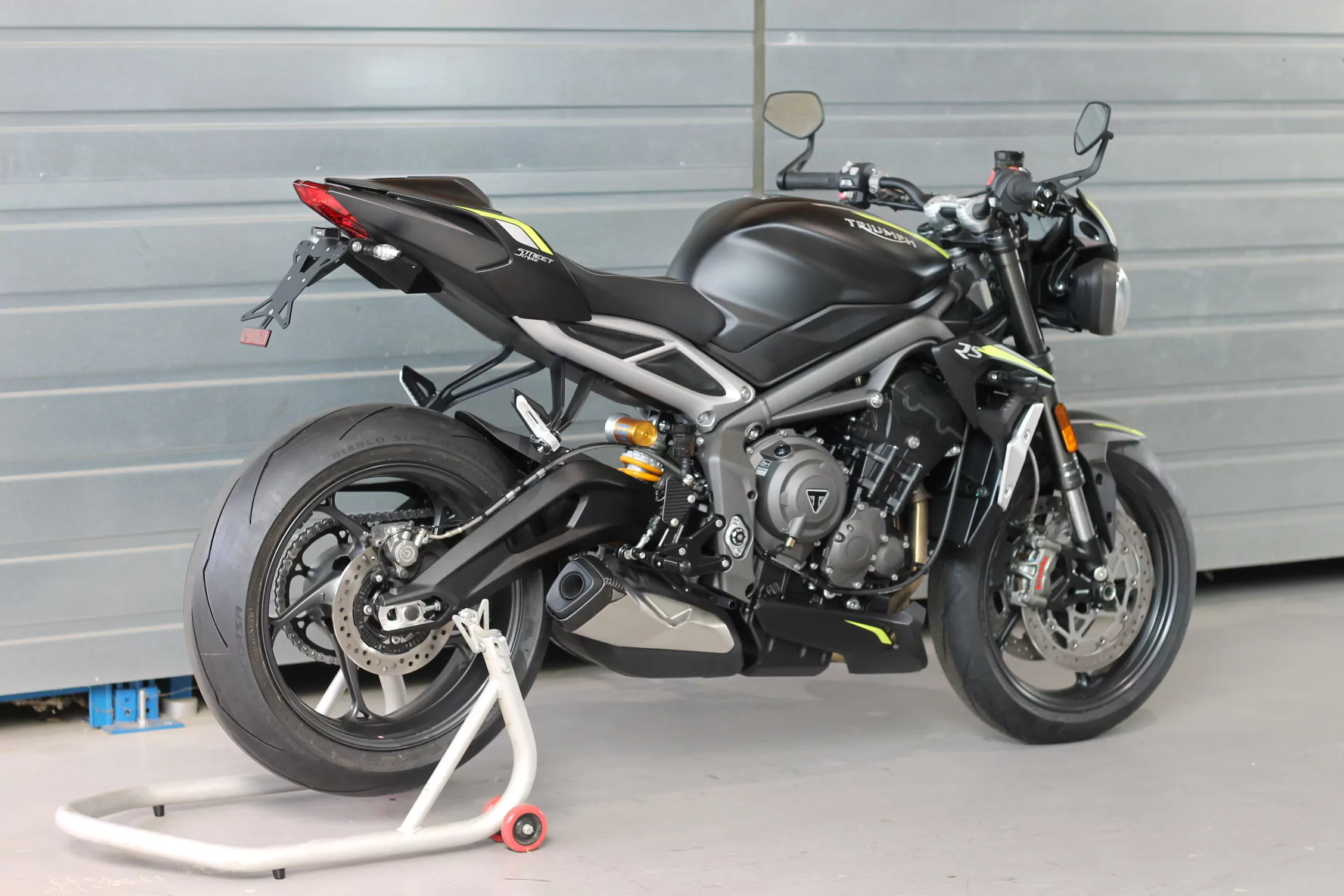 MG Biketec Sportfussrastenanlage / Rastenanlage / Fußrastenanlage mit ABE, gültig in D - A - CH für Triumph Street Triple 765 R / RS ab 2017-2019