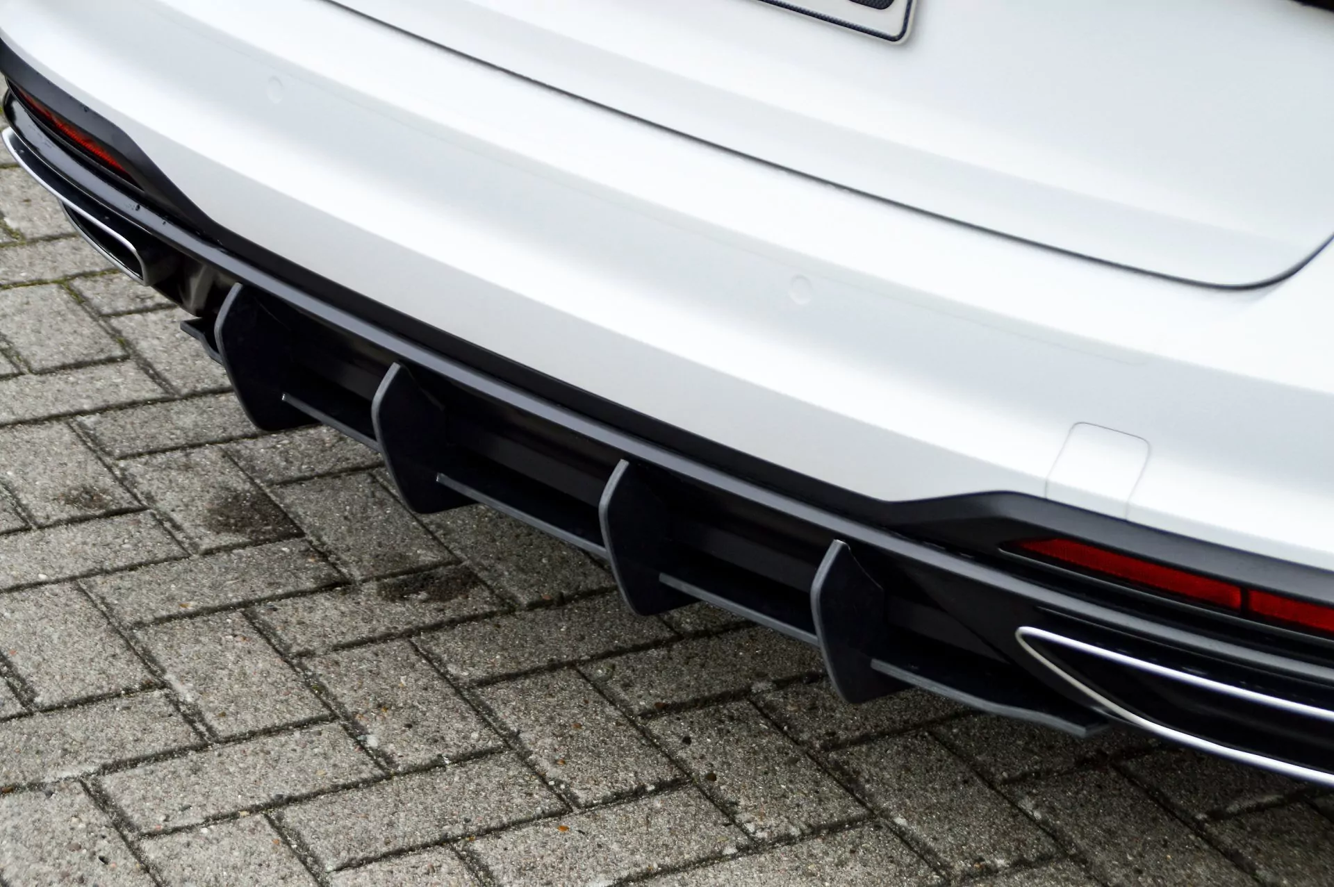 Gefräster Heckansatz aus ABS für Audi A4 B9 Avant Facelift