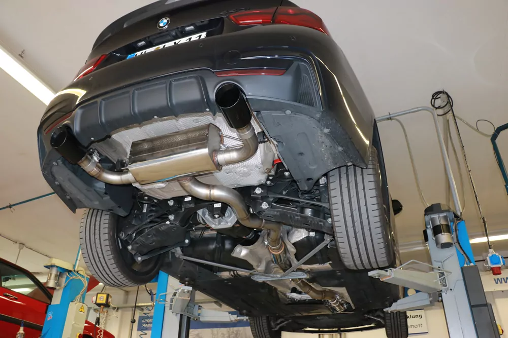 BMW F36 - 440i xDrive Grand Coupe - M-Paket  Endschalldämpfer quer Ausgang rechts/links - 1x100 Typ 25 rechts/links schwarz emalliert - mit Abgasklappe im linken Endrohr