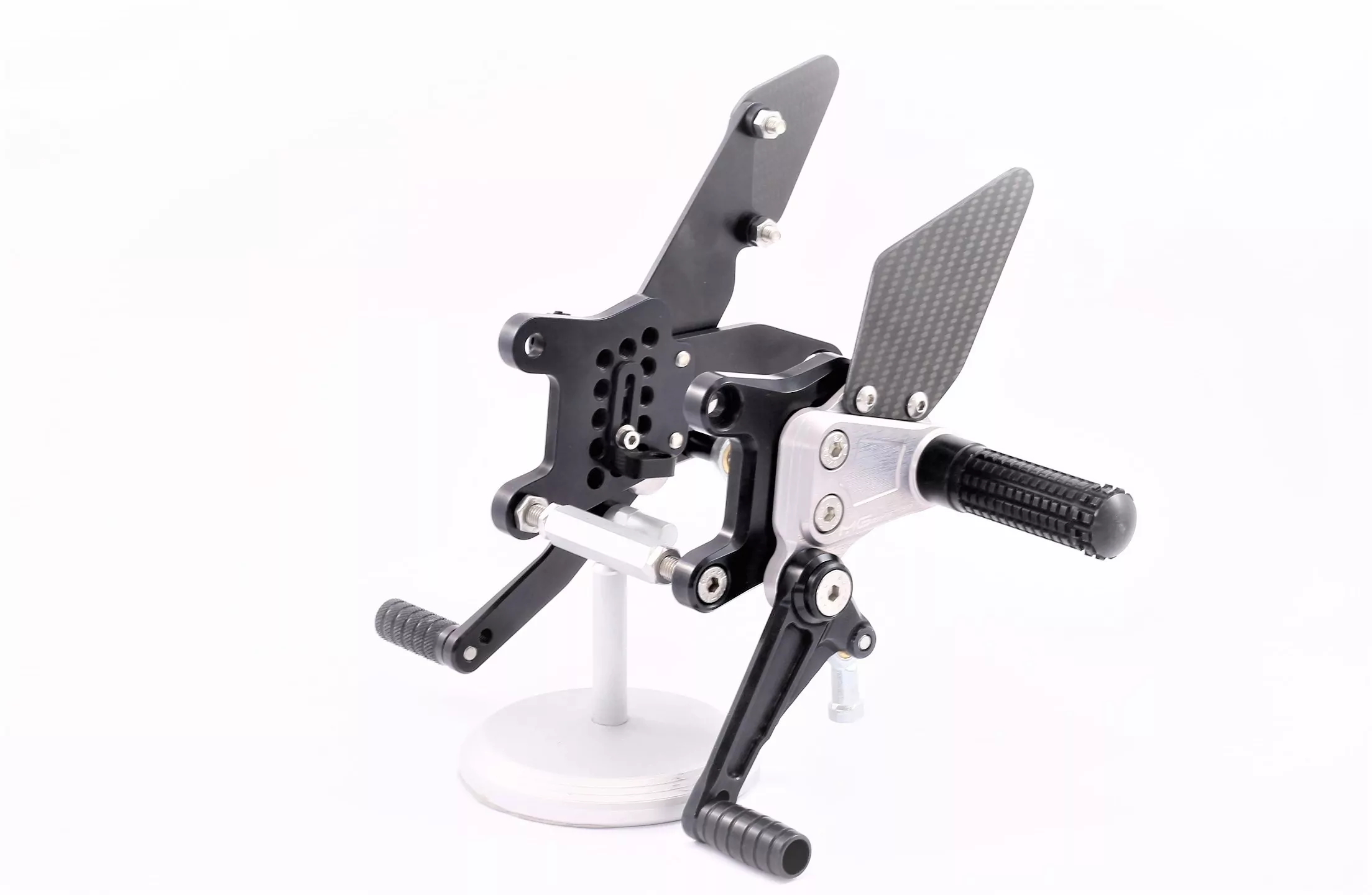 MG Biketec Sportfussrastenanlage / Rastenanlage / Fußrastenanlage mit ABE, gültig in D - A - CH für Aprilia RSV4 1000 ab 2009