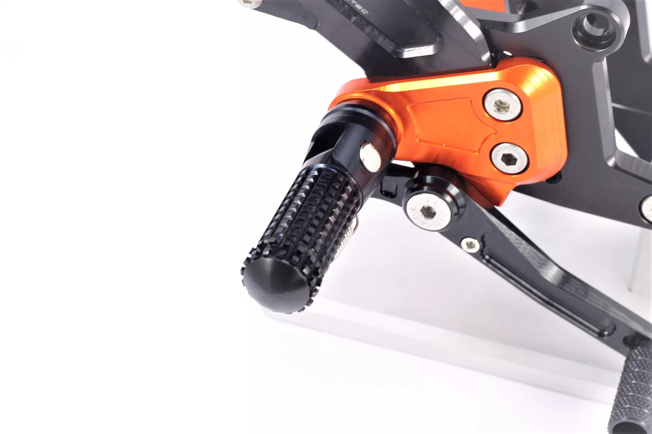 MG Biketec Sportfussrastenanlage / Rastenanlage / Fussrastenanlage mit ABE, gültig in D - A - CH für KTM 1290 Super Duke GT ab 2016-2020