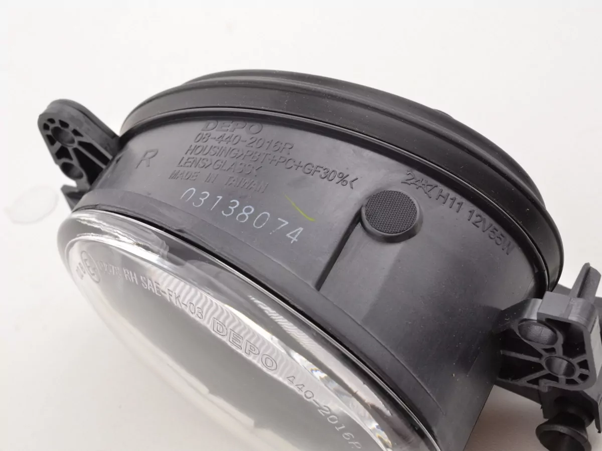 Verschleißteile Nebelscheinwerfer rechts Mercedes-Benz C-Klasse (204)