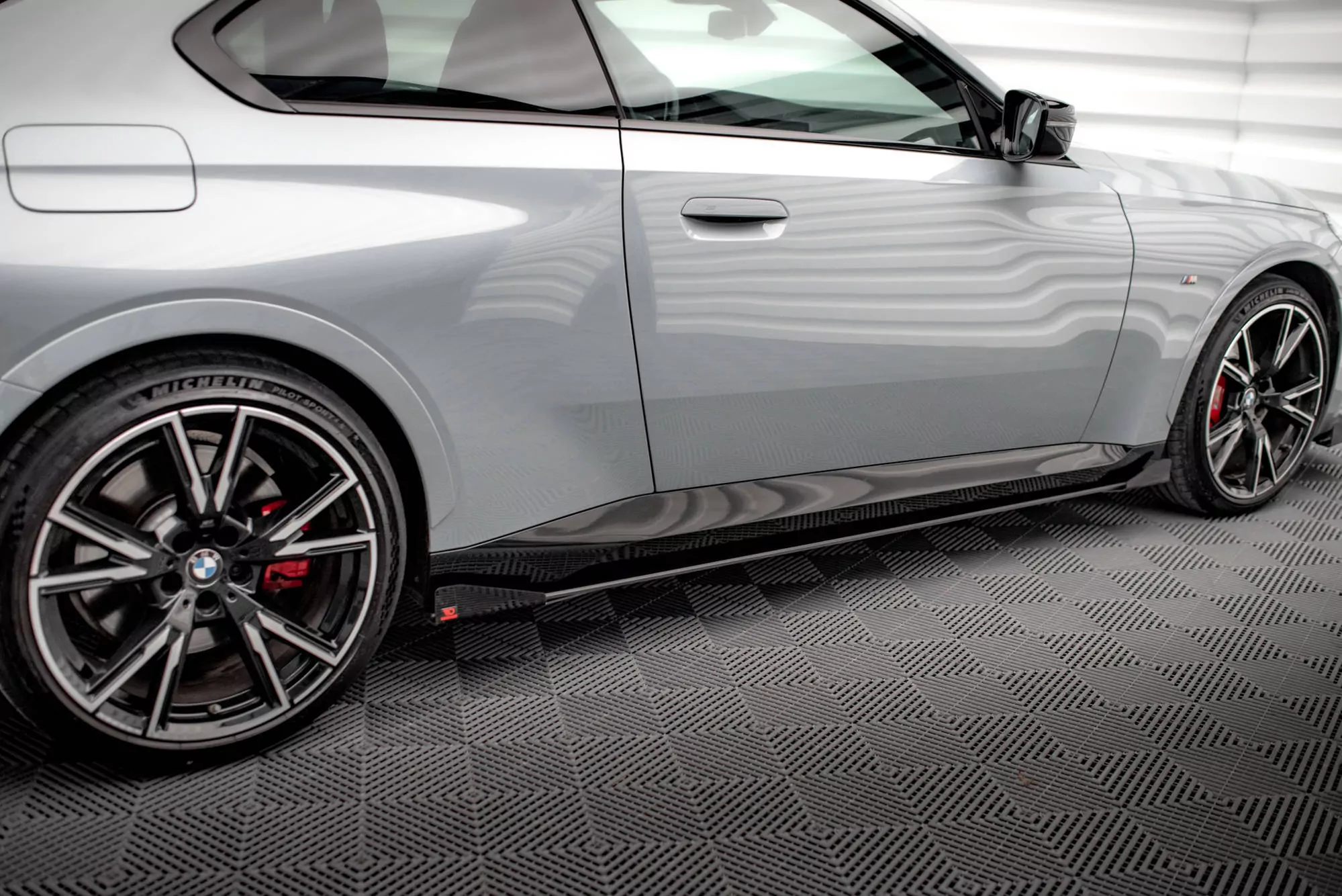 Seitenschweller Flaps Für BMW 2 Coupe M-Paket / M240i G42 Schwarz Hochglanz