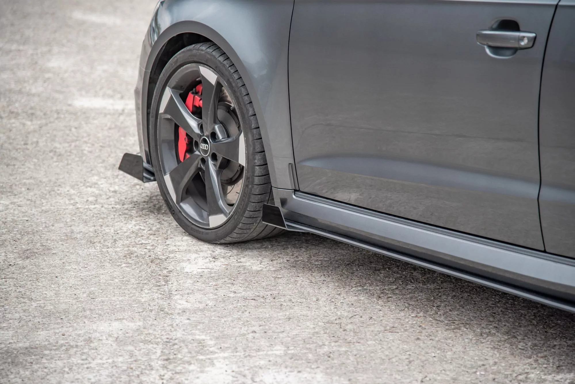 Rennen Haltbarkeit Seitenschweller Ansatz Passend Für + Flaps Audi RS3 8V Sportback Schwarz Hochglanz