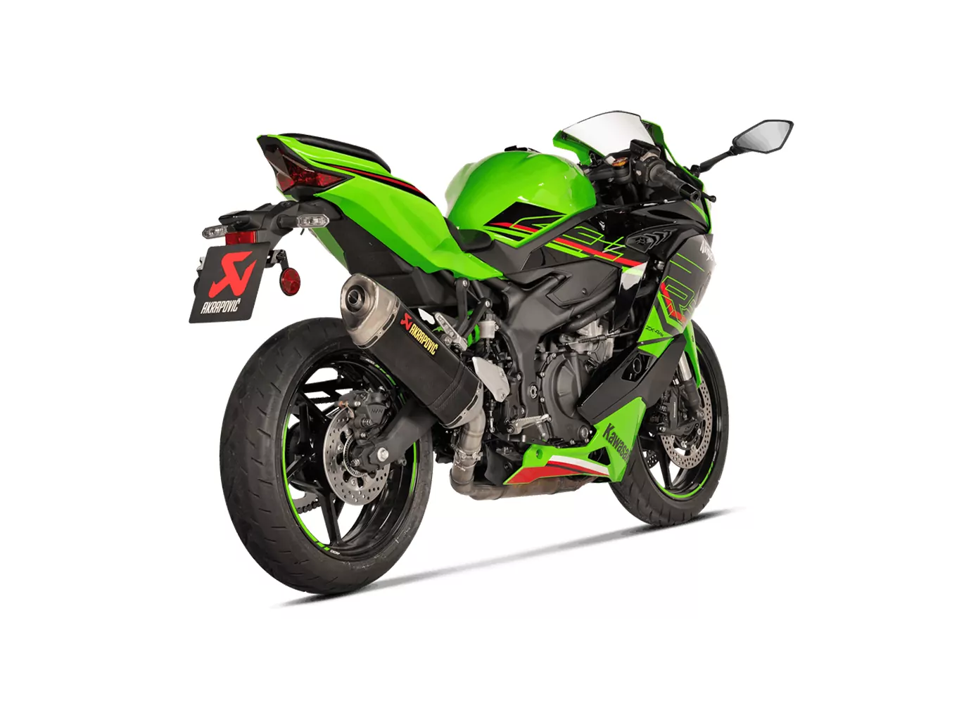 Akrapovic Slip-On Line (Carbon) Auspuff für Kawasaki Ninja ZX-4R und ZX-4RR Modelljahr 2023-