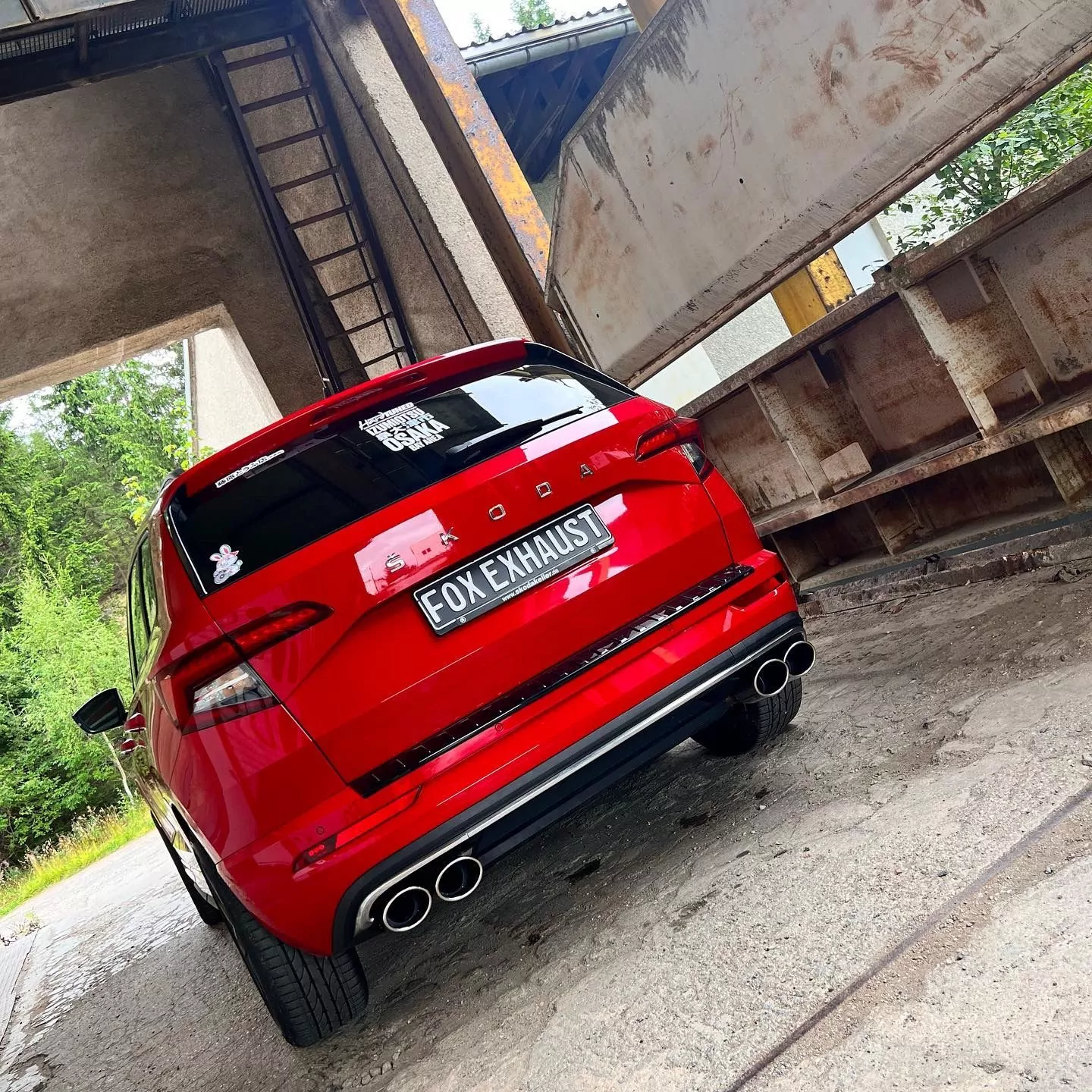 Skoda Karoq 4x4  Endschalldämpfer Ausgang rechts/links - 2x115x85 Typ 32 rechts/links