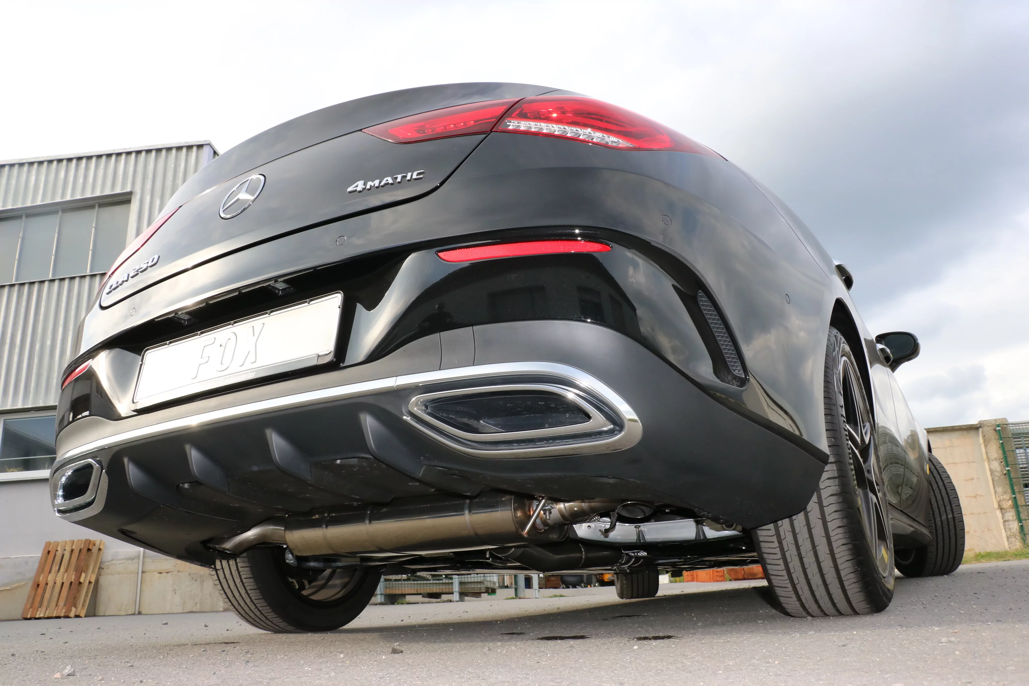 Mercedes CLA 220/250 Frontantrieb & 4matic  - 118  Endschalldämpfer quer Ausgang rechts/links - Ausgang der Endrohre hinter der Stoßstange