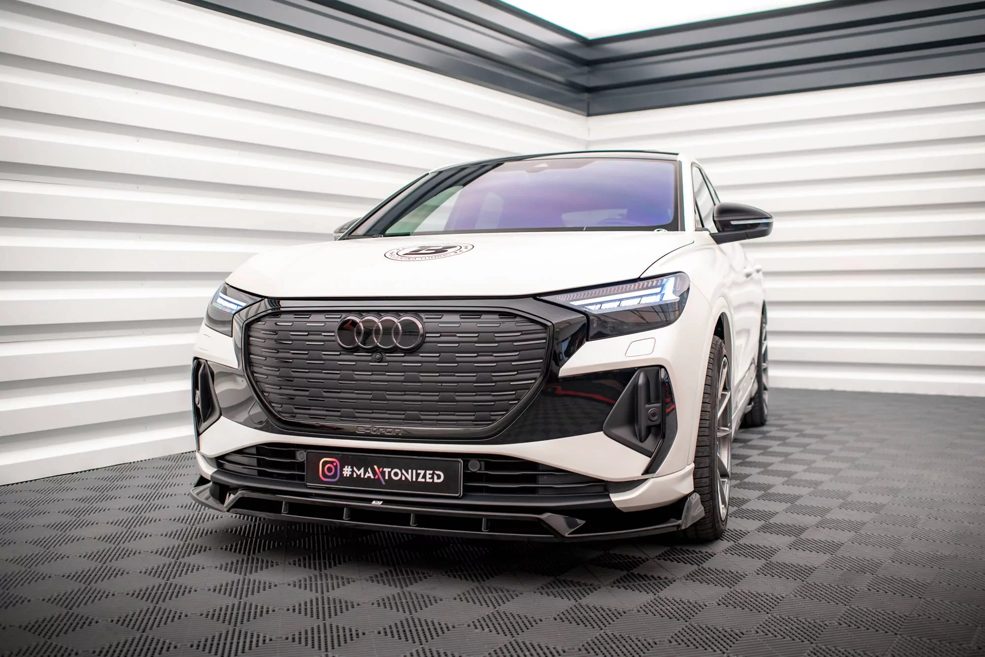 Front Ansatz V.2 Für Audi Q4 E-tron Sportback S-line Mk1 Schwarz Hochglanz