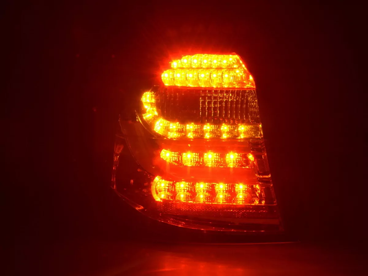 LED Rückleuchten Set BMW 1er E87/E81 3/5-trg. Bj. 04-07 chrom