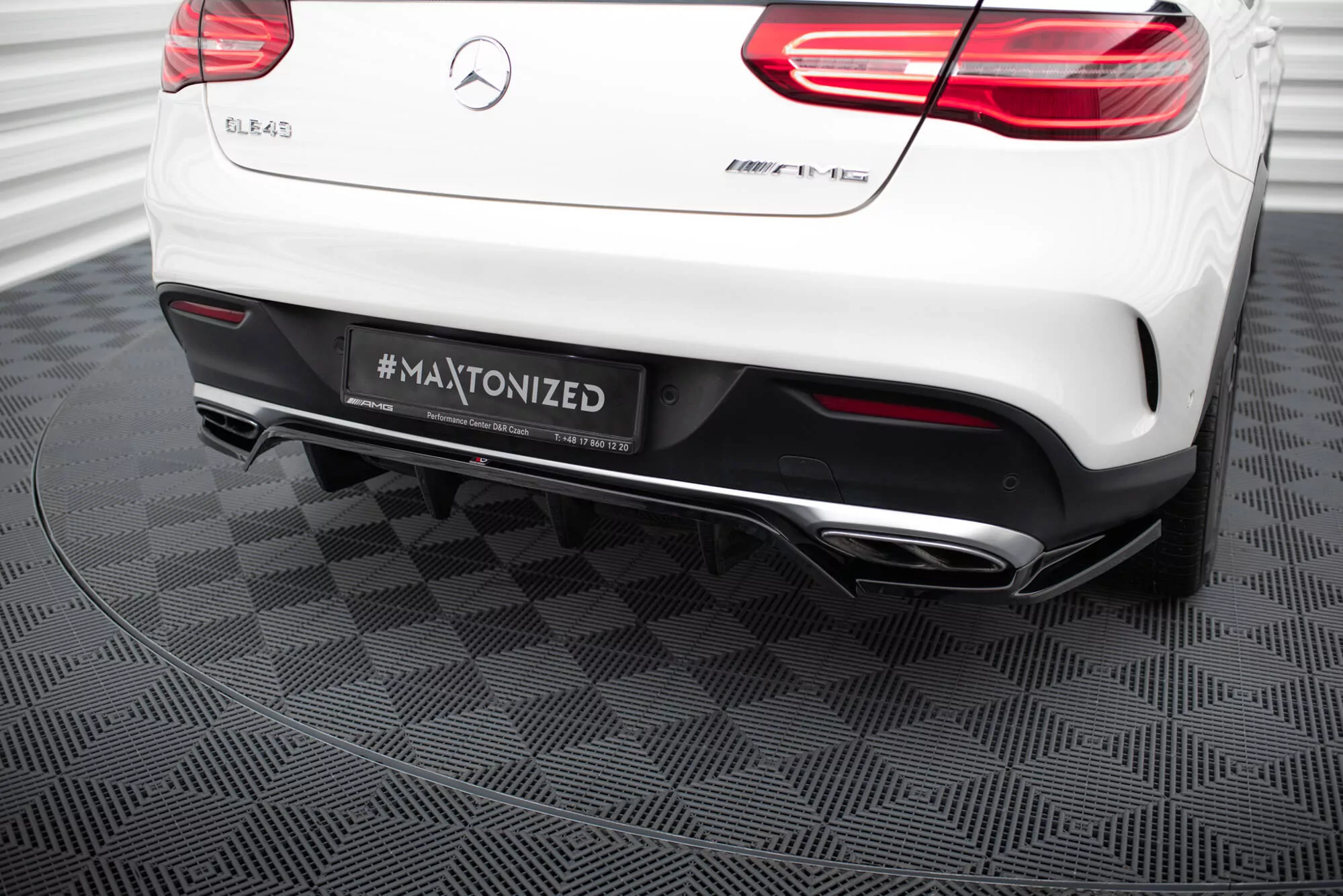 Hinten Splitter (mit Einem Vertikalem Balken) Mercedes-AMG GLE 43 Coupe C292 Schwarz Hochglanz