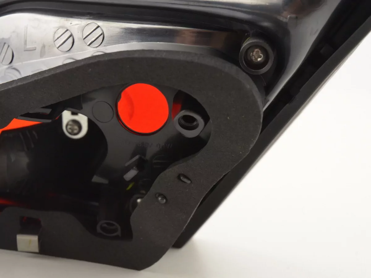 Verschleißteile Rückleuchte links Opel Astra J Bj. 2009-2012 schwarz