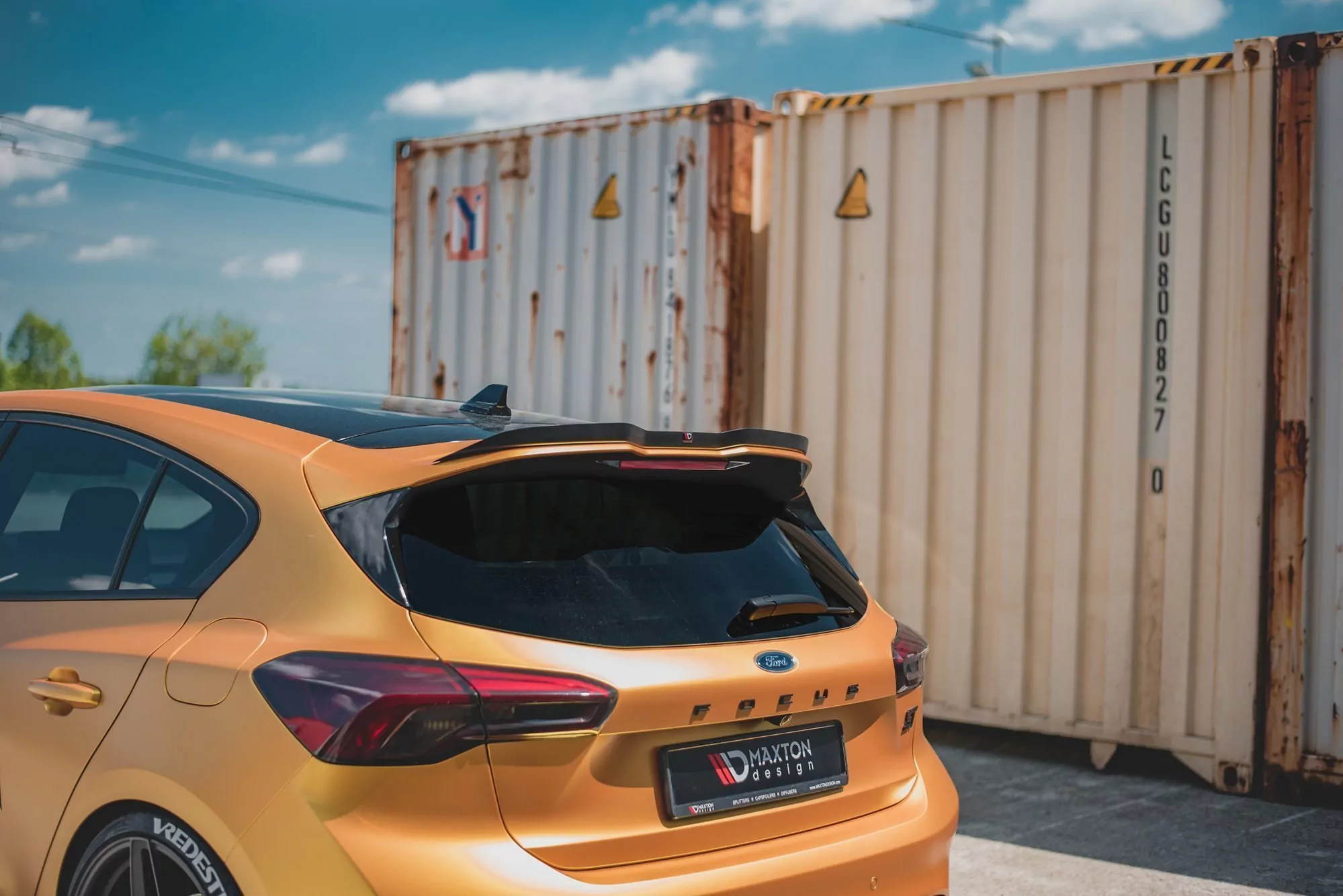 Spoiler CAP Für V2 Ford Focus Hatchback ST Mk4 Schwarz Hochglanz