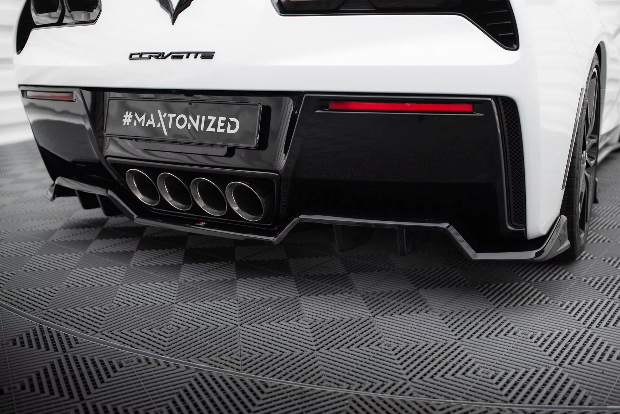 Mittlerer Diffusor Heck Ansatz DTM Look Für Chevrolet Corvette C7 Schwarz Hochglanz