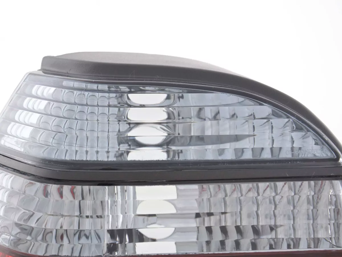 Rückleuchten VW Golf 3 Typ 1HXO  92-97 schwarz rot