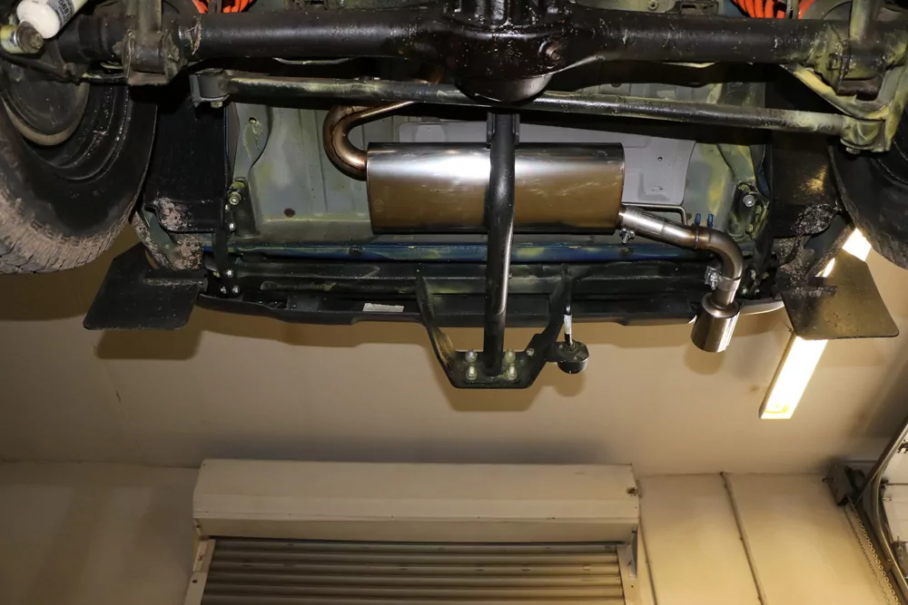 Lada Niva 4x4 - Urban  Endschalldämpfer quer Ausgang links - 1x90 Typ 10 links