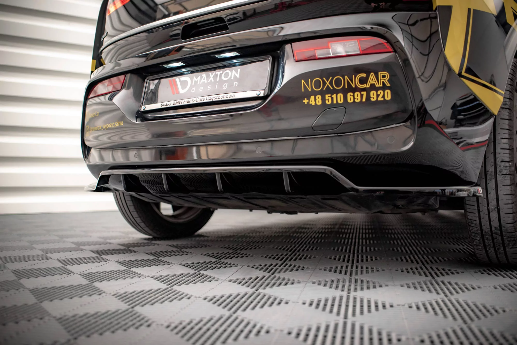 Hinten Splitter (mit Einem Vertikalem Balken) BMW I3 Mk1 Facelift Schwarz Hochglanz