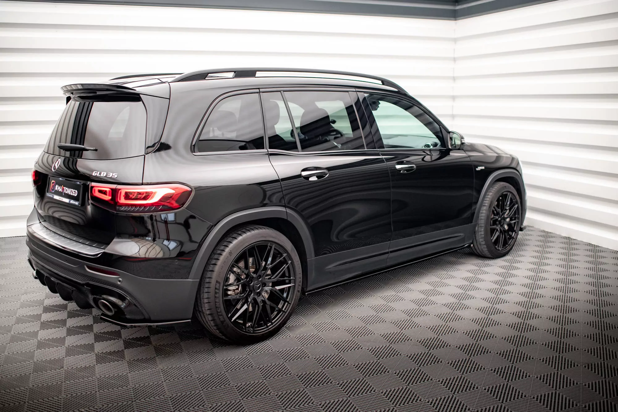 Seitenschweller Ansatz Für Mercedes-AMG GLB 35 X247 Schwarz Hochglanz