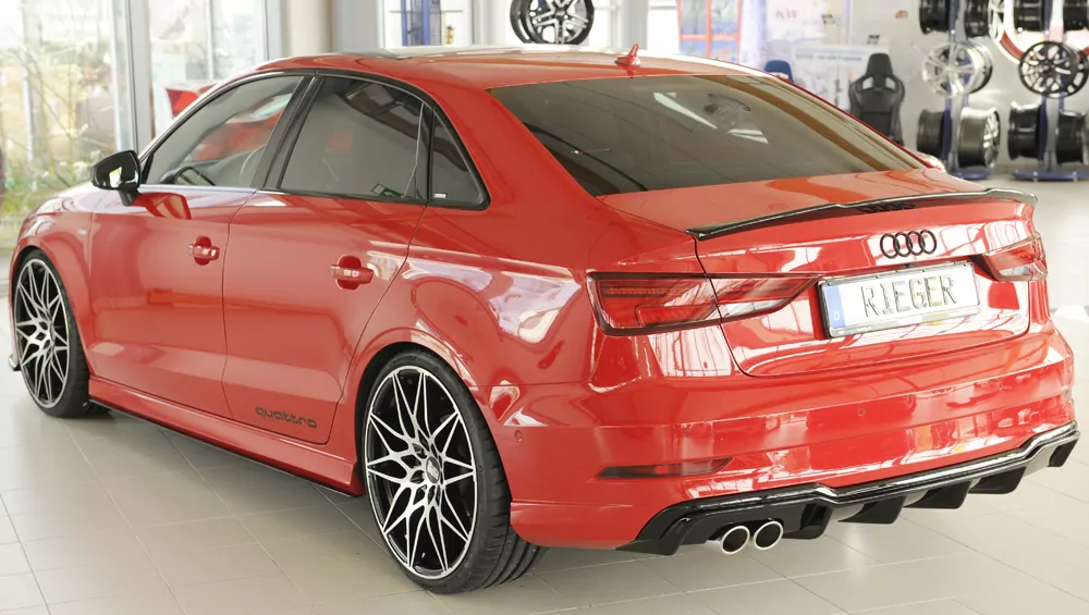 Rieger Heckeinsatz für Audi A3 (8V) - 5-tür. (Limousine 8VS) 09.16- (ab Facelift) schwarz glanz