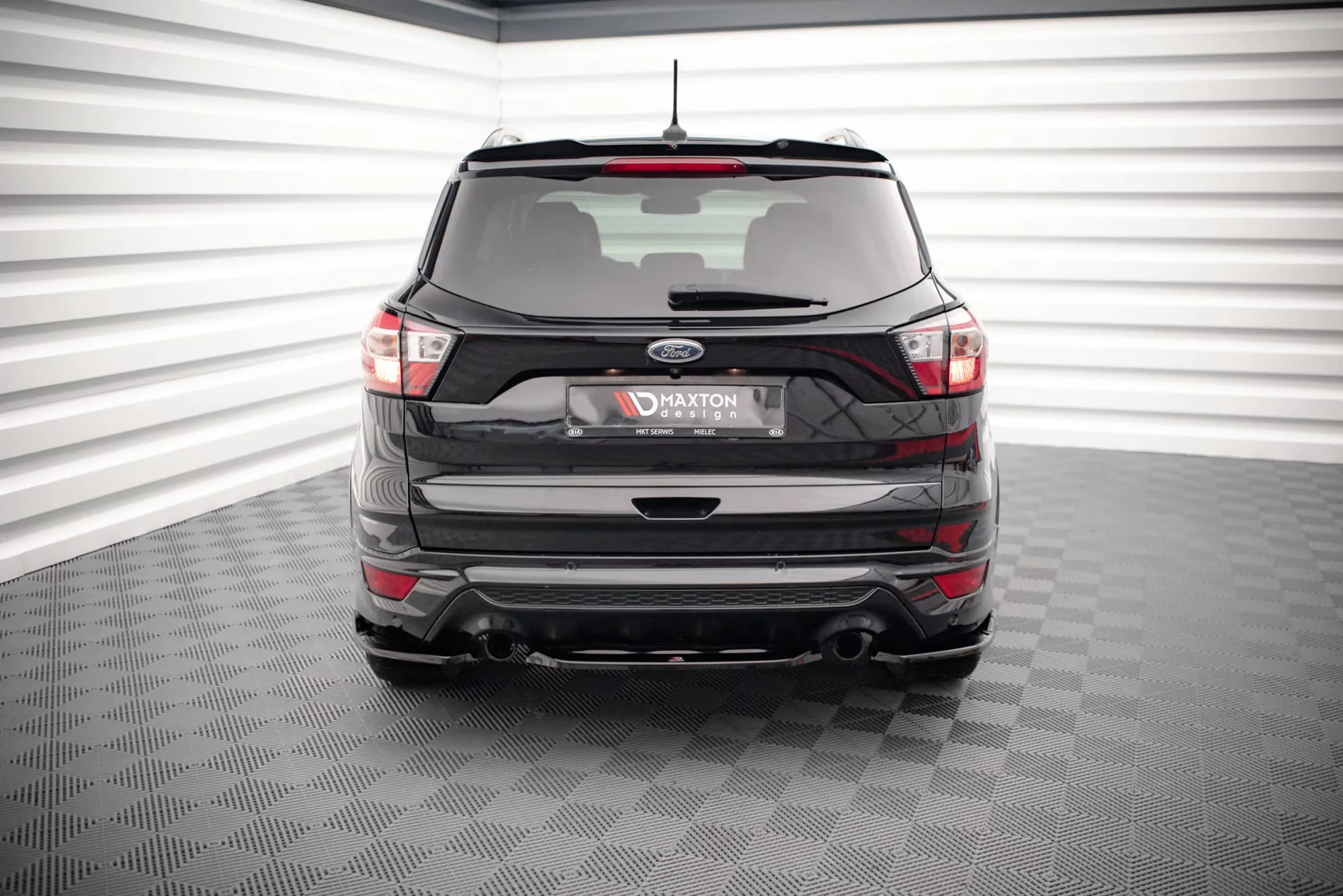 Mittlerer Diffusor Heck Ansatz Für Ford Escape ST-Line Mk3 Schwarz Hochglanz