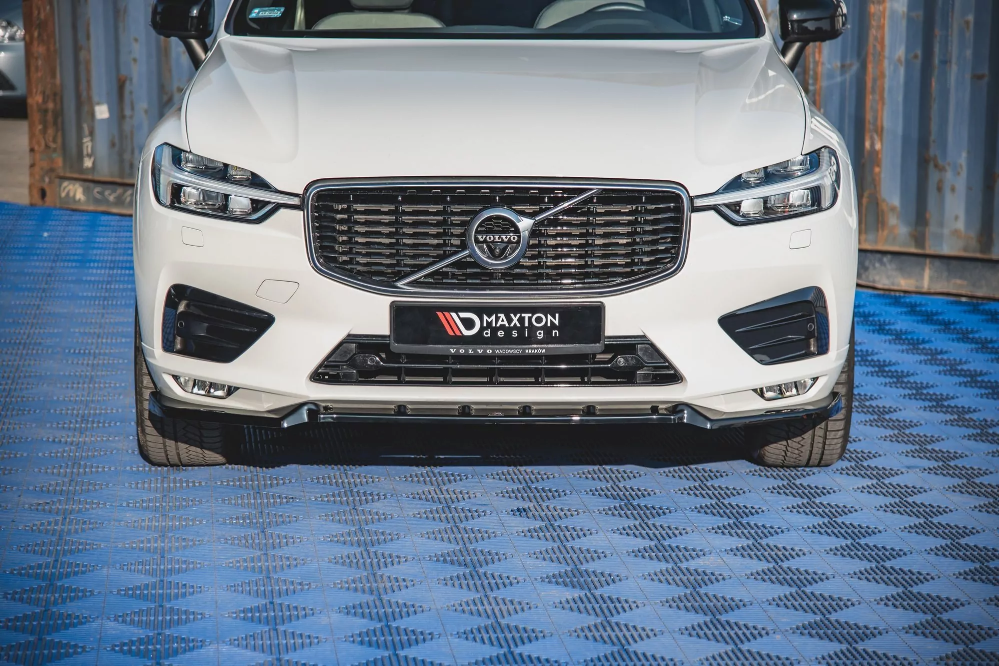 Front Ansatz V.2 Für Volvo XC60 Mk2 R-Design Schwarz Hochglanz