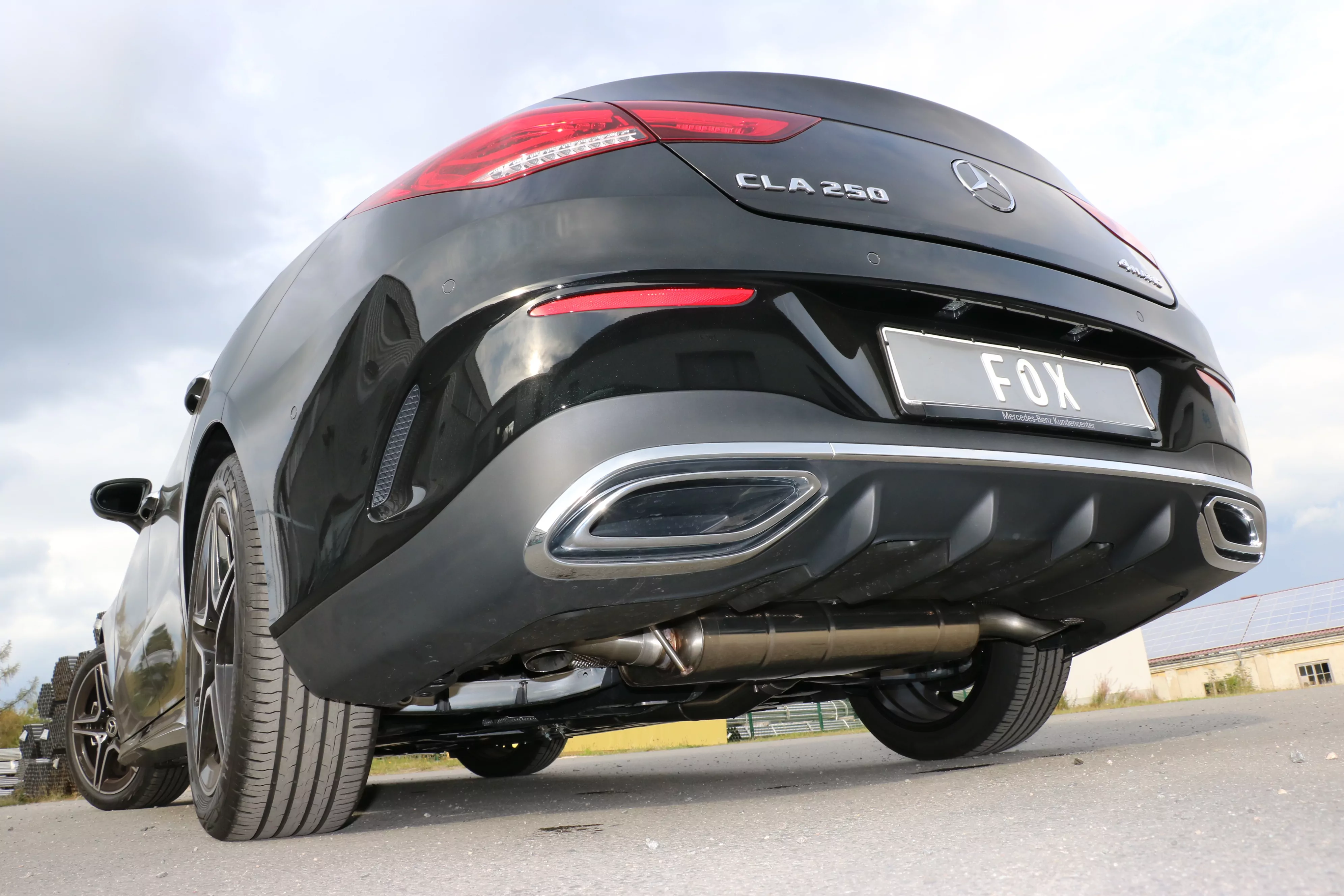 Mercedes CLA 220/250 Frontantrieb & 4matic  - 118  Endschalldämpfer quer Ausgang rechts/links - Ausgang der Endrohre hinter der Stoßstange