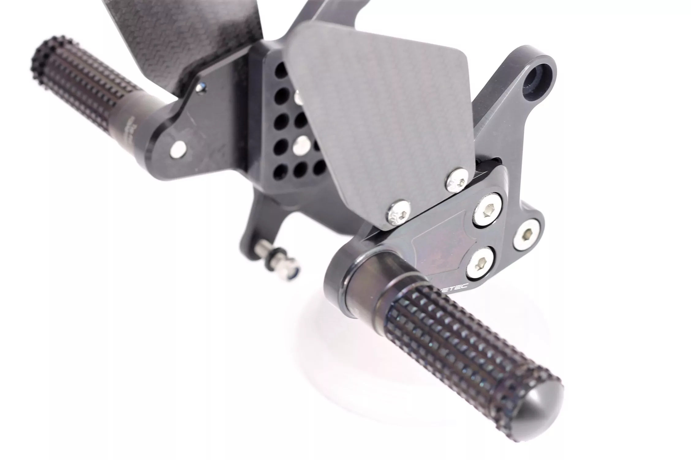 MG Biketec Sportfussrastenanlage / Rastenanlage / Fußrastenanlage mit ABE, gültig in D - A - CH für Benelli Café Racer 899 ab 2009